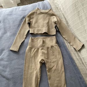 Bare District Workout Set